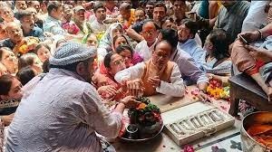  शिवराज सिंह चौहान ने मथुरा में बांके बिहारी मंदिर पहुंचकर दर्शन पूजन किया