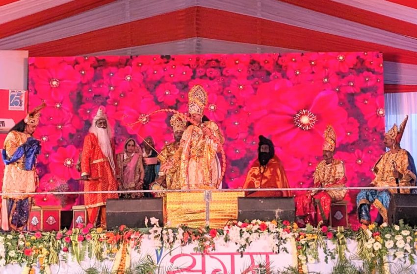  वृद्धजनों के हुनर से सजा मंच, रामलीला का भावपूर्ण हुआ मंचन