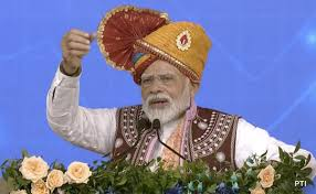  गुजरात में गरजे पीएम मोदी: ‘देशभक्ति का ज्वार सिर्फ गुजरात में नहीं, हिंदुस्तान के कोने-कोने में हर हिंदुस्तानी के दिल में’