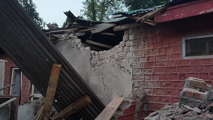  नियंत्रण रेखा पर पाकिस्तानी सेना की भारी गोलीबारी, छह लोगों की मौत 20 से अधिक घायल  