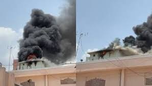  उज्जैन के महाकाल मंदिर में लगी भीषण आग, दमकल मौके पर