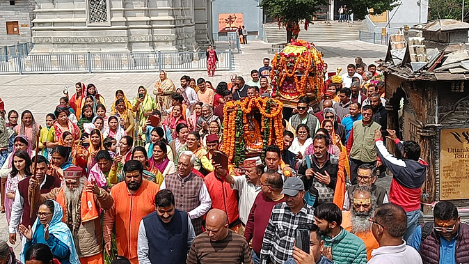  चार मई को ब्रह्ममुहुर्त में छह बजे खुलेंगे बदरीनाथ धाम के कपाट, बदरी मंदिर पहुंची शंकराचार्य की गद्दी