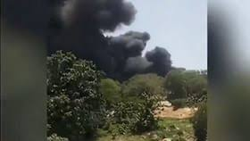  BREAKING : अहमदाबाद में बड़ा विमान हादसा, आसमान में धुएं का गुबार