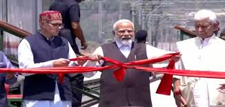  भारत के फौलादी इरादों और इंजीनियरिंग कौशल का प्रतीक चिनाब ब्रिज बनेगा नया डेस्टिनेशन