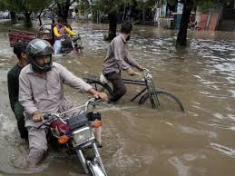  पाकिस्तान के पंजाब में बारिश का कहर, 20 की मौत, 60 घायल