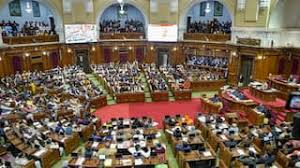  यूपी में विधायकों-मंत्रियों के वेतन-भत्तों में बढ़ोतरी, जनता पर पड़ेगा एक अरब का अतिरिक्त भार