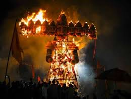  रावण दहन की राख घर लाने पर खोल देगी आपकी किस्मत के ताले