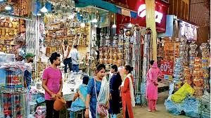  धरतेरस पर सज गया बाजार, दिख रहा जीएसटी बदलाव का असर