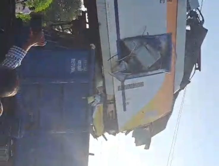  बिलासपुर में बड़ा रेल हादसा: लोकल ट्रेन और मालगाड़ी की भिड़ंत, चार व्यक्ति की मौत, कई घायल