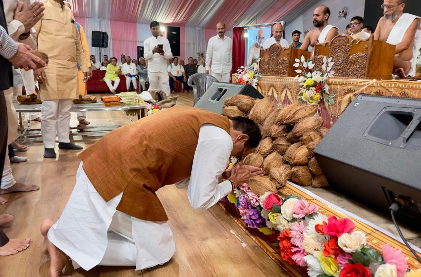  केंद्रीय मंत्री शिवराज सिंह चौहान बोले -दुनिया की सारी समस्याओं का समाधान जैन धर्म में है