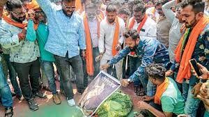  Maharashtra Controversy: मुस्लिम समुदाय में वंदे मातरम को लेकर गुस्सा