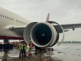  एअर इंडिया की टोरंटो-दिल्ली उड़ान में बम खबर से मचा हड़कंप