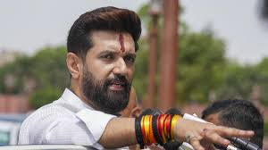  बिहार की सियासत के नए धूमकेतु चिराग पासवान, दलित नेता के रूप में स्थापित