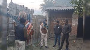  बिहार के मुजफ्फरपुर में फंदे पर लटके मिले पिता और तीन पुत्रियां, मची सनसनी