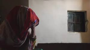  पत्नी के सामने युवती से दुष्कर्म कर मार डाला, दूसरी महिला ने देखा तो उससे भी हैवानियत