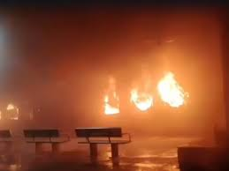  टाटानगर-एर्नाकुलम एक्सप्रेस में लगी आग, एक यात्री की मौत