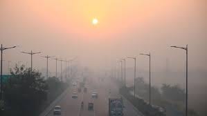  कड़ाके की ठंड के बीच खराब श्रेणी में हवा, जानें एक्यूआई