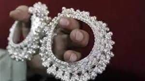  चांदी पर कीमत ने कारीगरों पर लगाया कमाई का ग्रहण