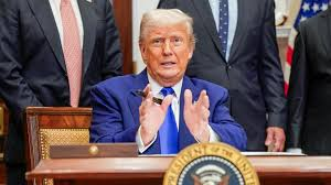  वेनेजुएला में ट्रंप ने खुद को कार्यवाहक राष्ट्रपति घोषित किया, ट्रुथ सोशल पर तस्वीर