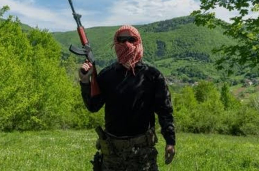  एम-4 राइफल और  स्टील की गोलियों से लैस लगभग ‘85’ पाकिस्तानी दहशतगर्द घाटी में छिपे 