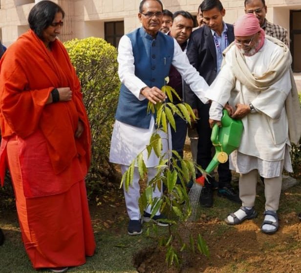  एक पौधा प्रति दिन” संकल्प के 5 वर्ष: शिवराज सिंह चौहान ने दिया हर कार्यक्रम की शुरुआत पौधारोपण से करने का आह्वान