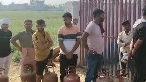  सर्वर ने रोकी आनलाइन बुकिंग की रफ्तार, मैनुअल सिस्टम से राहत नहीं