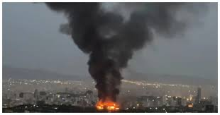  तेहरान में भीषण विस्फोट, इजराइल की मिसाइलों से चमका आसमान