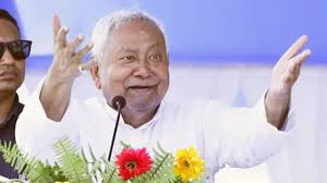  मुख्यमंत्री कौन बनेगा फैसला नीतीश कुमार के हाथ, मोतिहारी शराब कांड पर सियासत जारी  