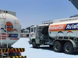  युद्ध का असर: एटीएफ बेचकर हर लीटर पर 64 रुपये गंवा रहीं तेल कंपनियां, आंकड़े चौंकाने वाले