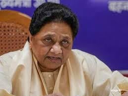  बसपा सुप्रीमो ने महिला आरक्षण के मुद्दे पर कांग्रेस और सपा पर किया तीखा हमला