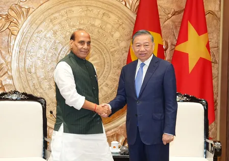  रक्षा मंत्री राजनाथ सिंह और वियतनाम के राष्ट्रपति की मुलाकात रक्षा व इंडो-पैसिफिक स्थिरता पर बनी बड़ी सहमति