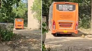 रानी बाग में चलती बस में युवती से सामूहिक दुष्कर्म, अरविंद केजरीवाल ने उठाए महिला सुरक्षा पर सवाल