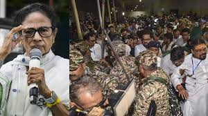  पश्चिम बंगाल में चुनाव के बाद छिड़ी जंग, मूसलाधार बारिश के बीच ममता बनर्जी भवानीपुर विधानसभा क्षेत्र के स्ट्रॉन्ग रूम पहुंचीं