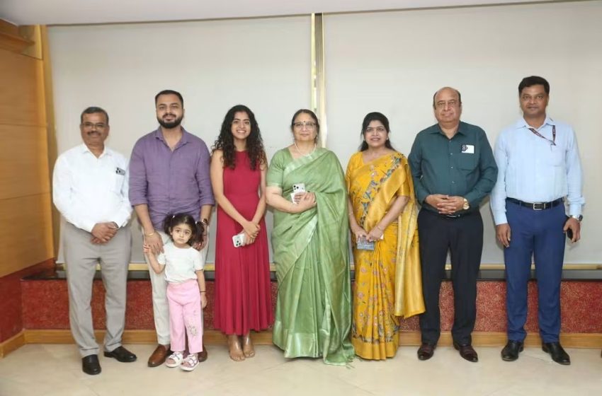  PFC में सम्मान का भाव: CMD परमिंदर चोपड़ा ने मंजू गुप्ता और दीन दयाल को सेवानिवृत्ति पर दी भावपूर्ण विदाई