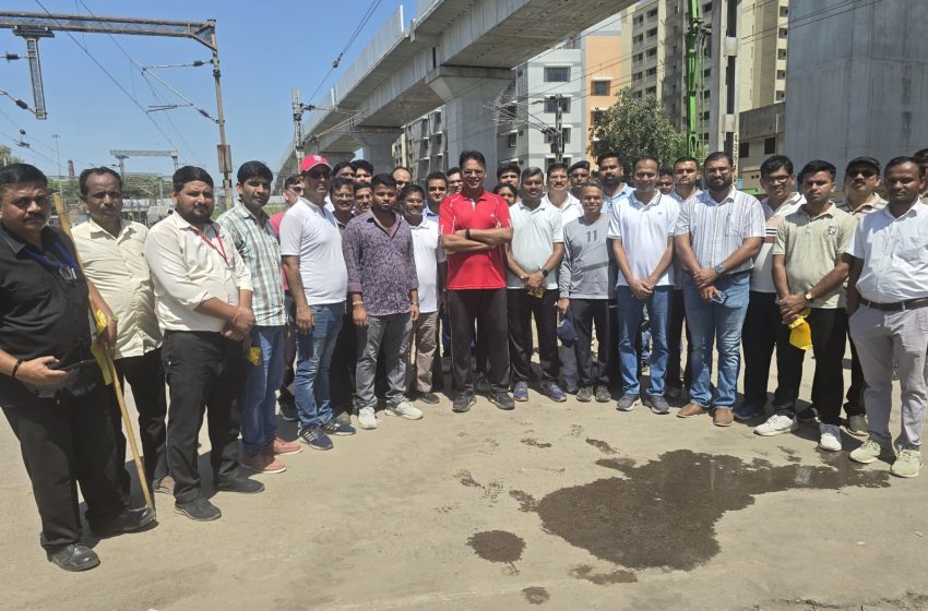  अहमदाबाद मंडल में ‘स्वच्छ ट्रैक मेगा अभियान’, एक दिन में 3,000 किमी रेल ट्रैक की सफाई