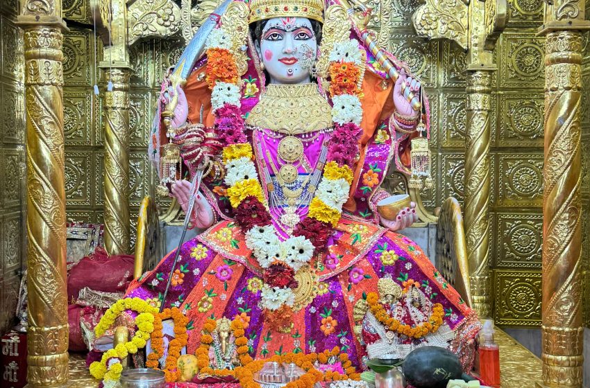  दिल्ली के हरिनगर में सिद्धेश्वरी मां संतोषी का 109वां नवरात्र मेला उत्सव, 18 अक्टूबर तक होंगे धार्मिक आयोजन